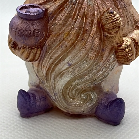 A honey gnome - Picture 12 of 15